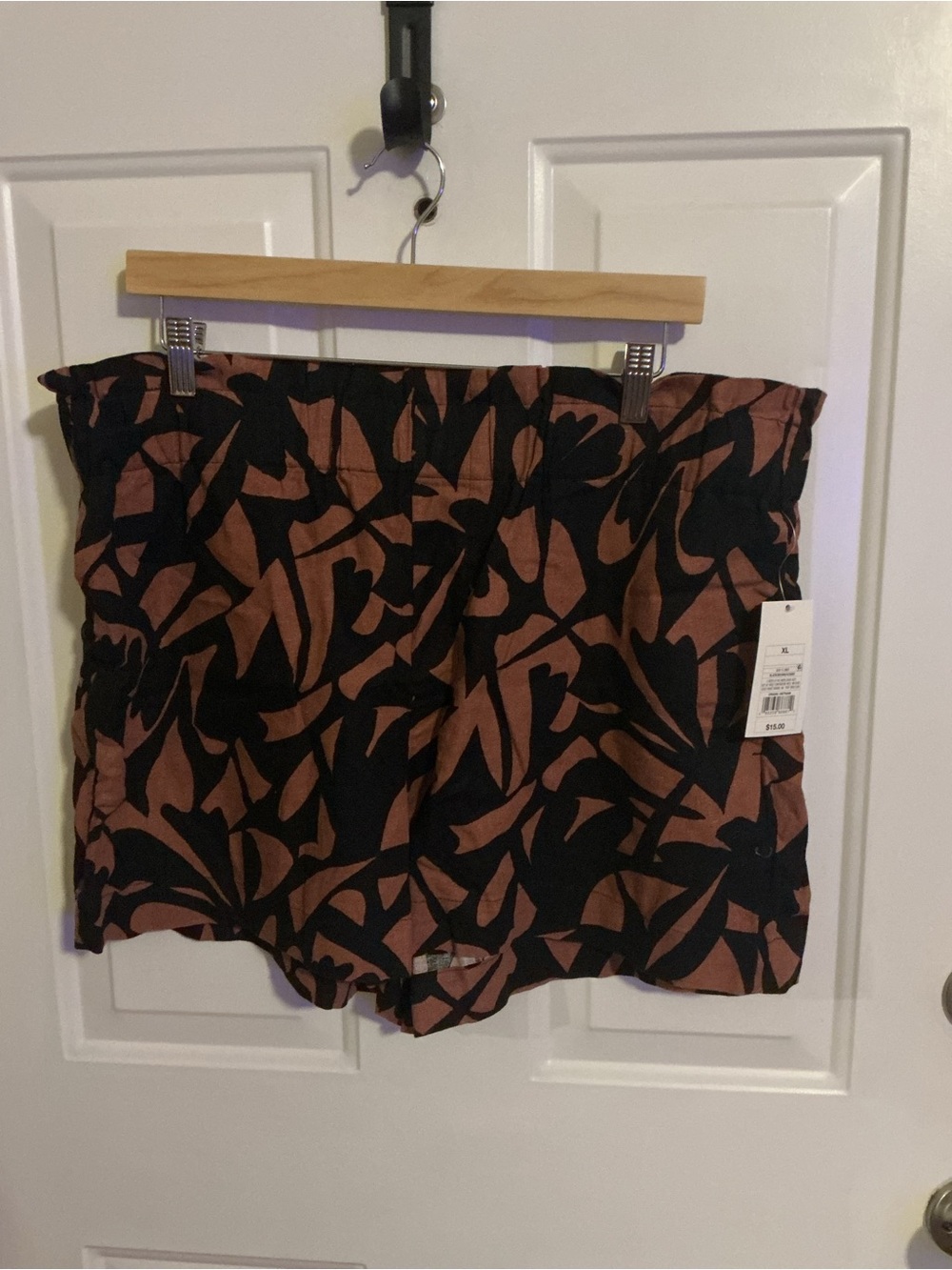 High-Waist Black & Brown Leaf Print Women's Shorts